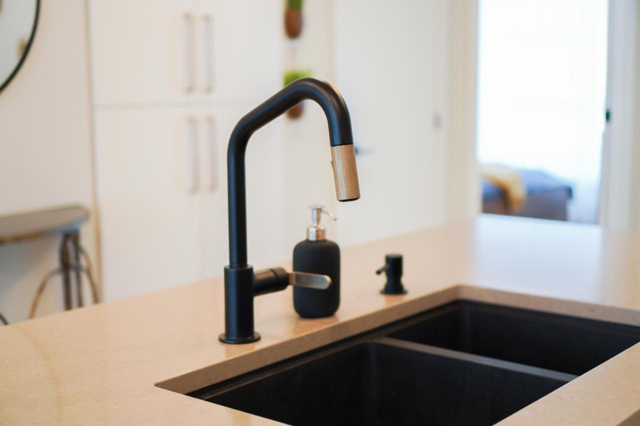 Le Riverain - Condo Neuf Au Bord De L'Eau Shawinigan Ngoại thất bức ảnh