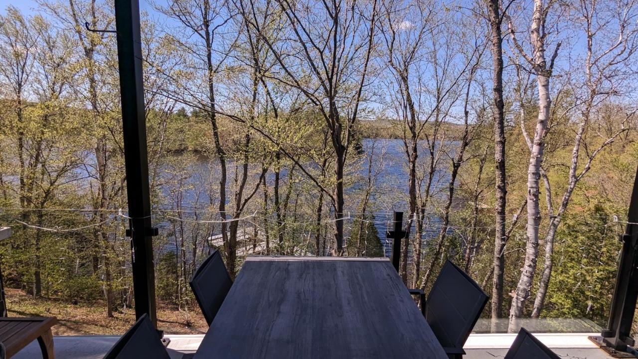 Le Riverain - Condo Neuf Au Bord De L'Eau Shawinigan Ngoại thất bức ảnh