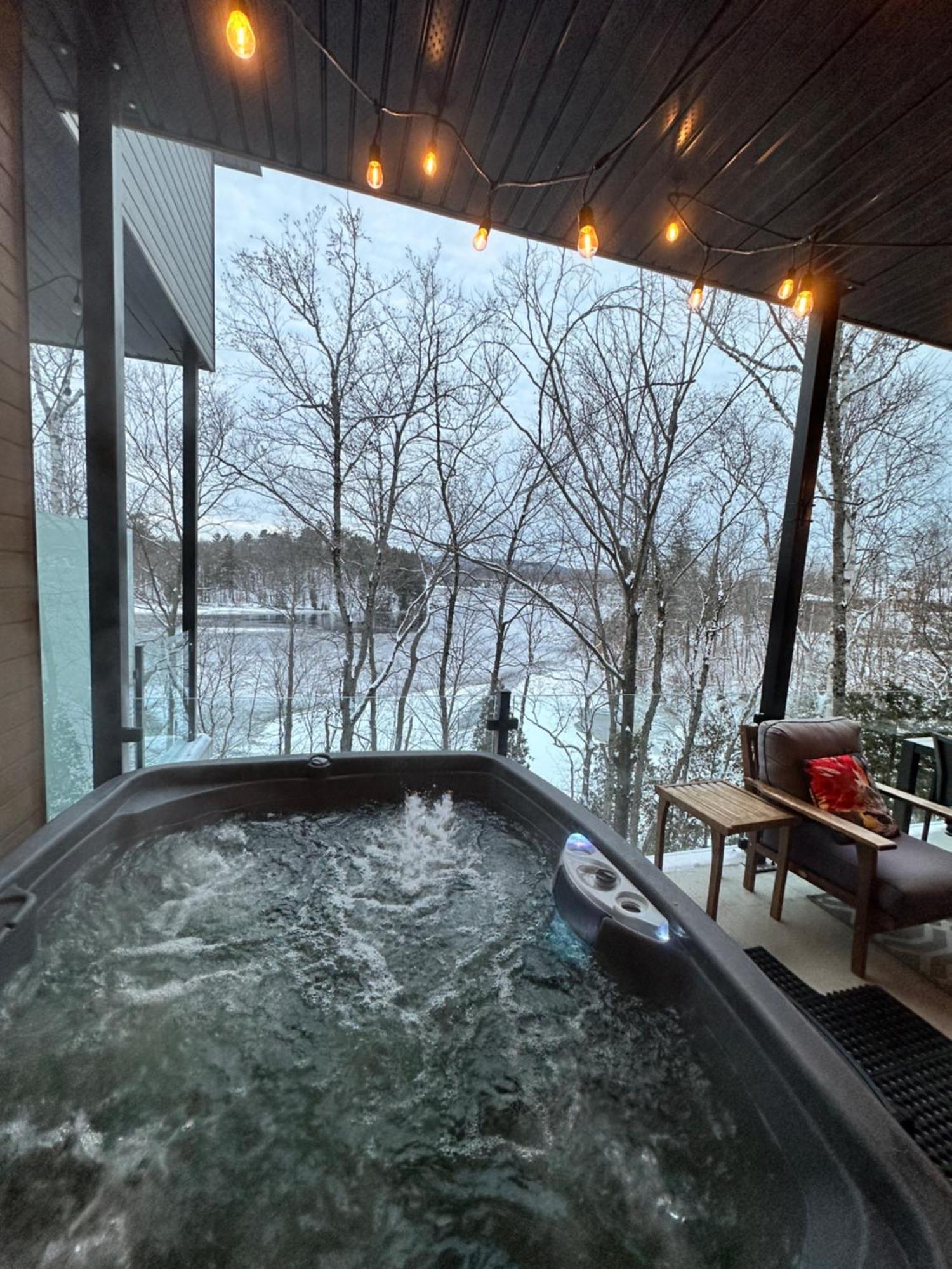Le Riverain - Condo Neuf Au Bord De L'Eau Shawinigan Ngoại thất bức ảnh